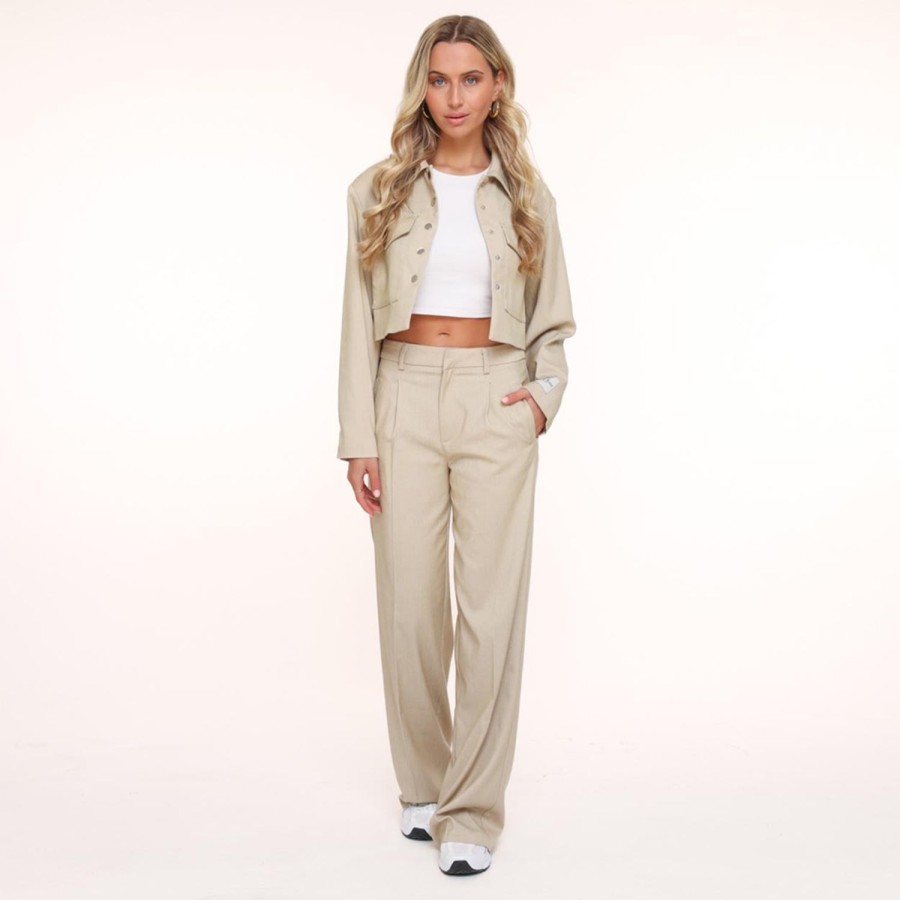 Olivia & Kate Jackets | Beige Studio Cropped-Jacket